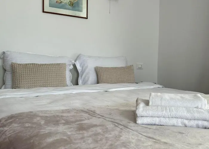 Ambra Room's Guest house Brasov